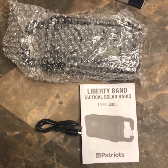 Liberty Band® Emergency Solar Radio - Picture 4 of 13